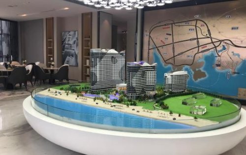 位于滨海旅游度假区黄竹洋村情海路口(图1)