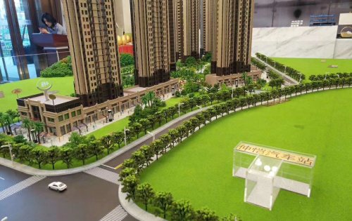 小区自带健身跑道 运动蓝球场、羽毛球场等，2.82超低容积率，风云式主题儿童趣味乐园(图2)